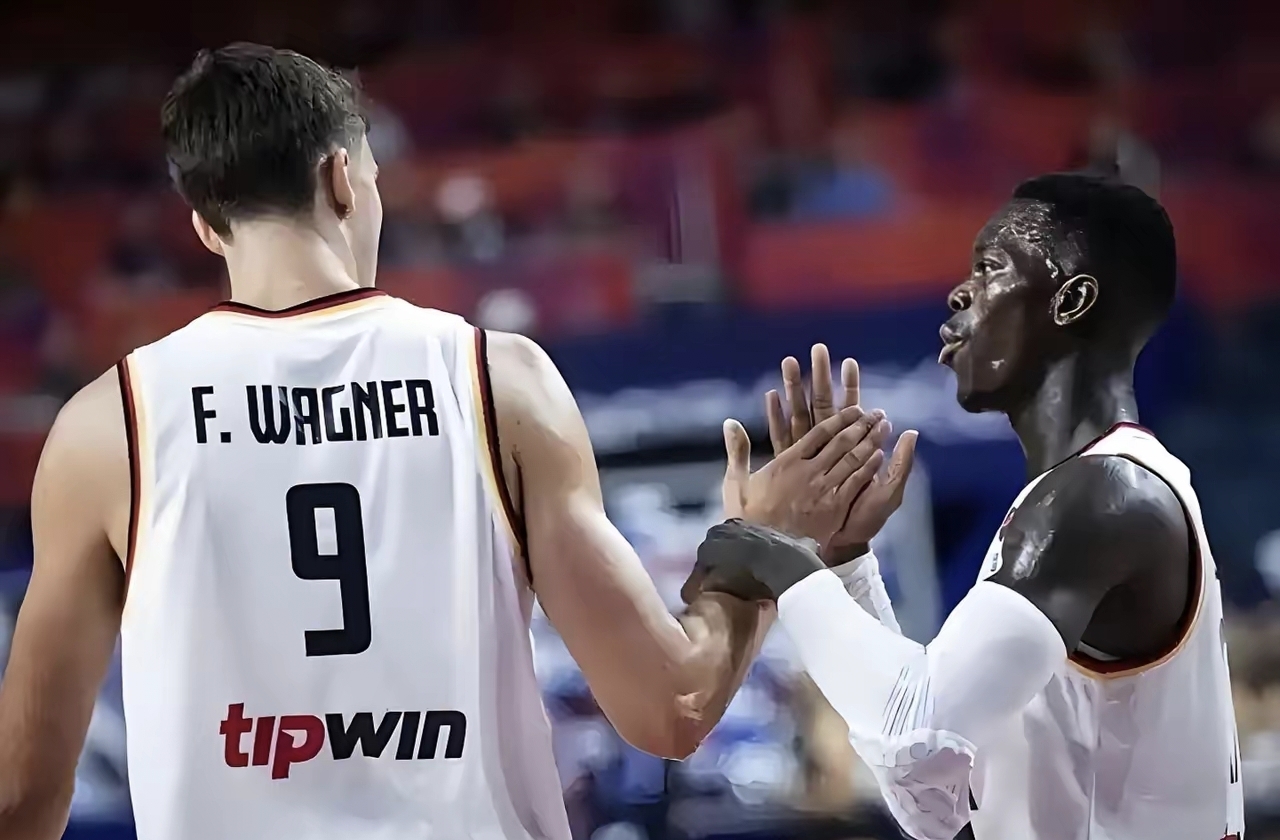 赛地聚焦：欧篮联今晨热度飙升，圣安东尼奥马刺官宣签约，质疑声仍在，更衣室氛围转暖的简单介绍-华体会